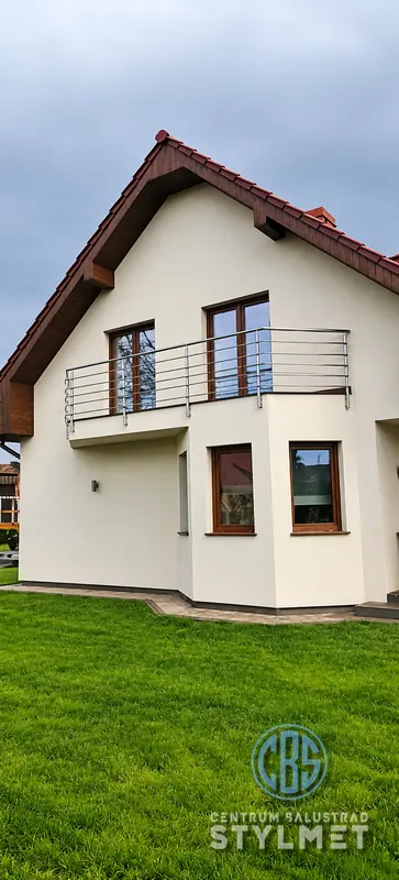 Balustrada balkonowa domu jednorodzinnego